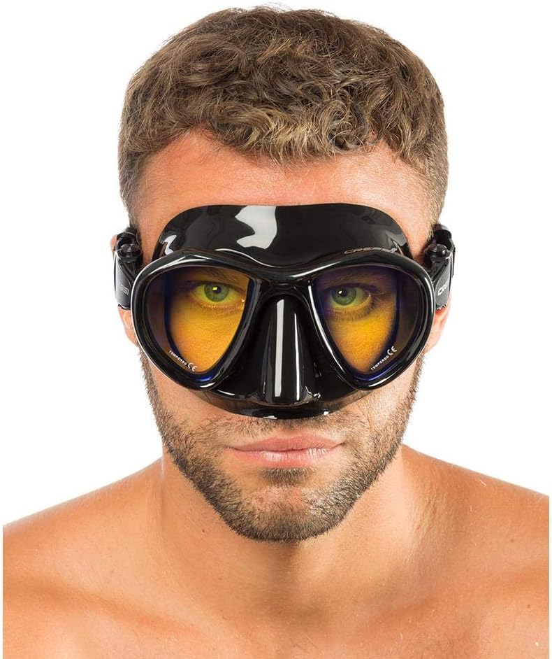 Adult Free Diving Photographer Low Volume Mask with Silicone Skirt- Metis by Cressi: Quality Since 1946