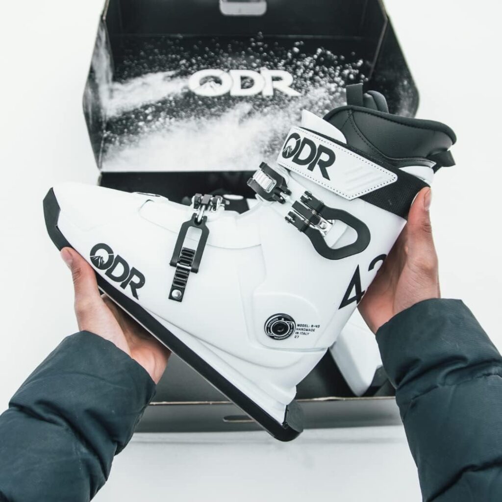 ODR – R43 Snow Skates | Mini Ski Skates for Snow | Skiboot skis | Short Skis Snowblades | Snowskates | Sleddogs